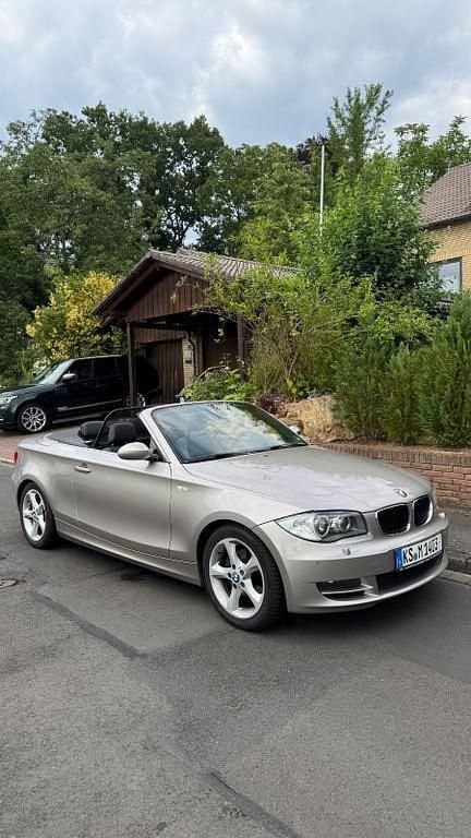 Beige Gebraucht 2008 BMW 120 Cabriolet Sport Line Cabrio | 7.990 € (Fairer Preis) - Bild 1/4