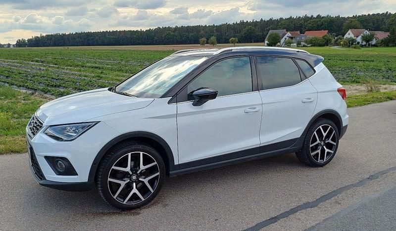 Weiß Gebraucht 2020 Seat Arona FR SUV | 11.000 € (Guter Preis) - Bild 1/4