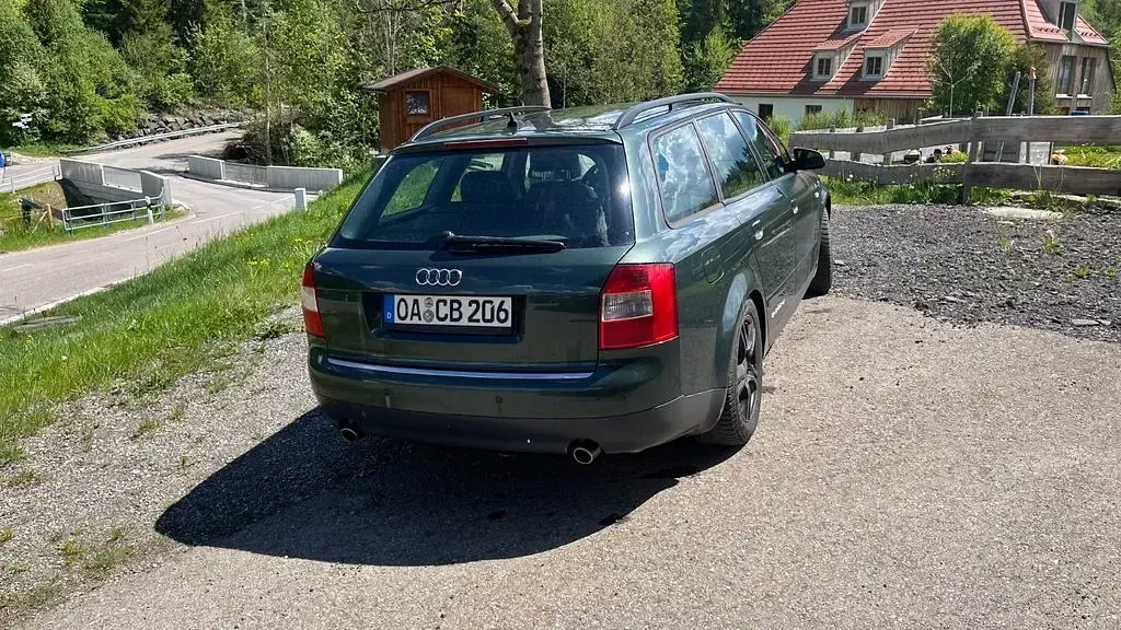 Gebraucht Audi A4 Performance 220 PS (161 kW) 2002 Grün Kombi