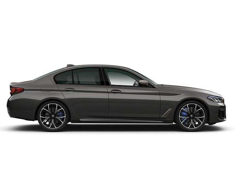 Gebraucht BMW M550 Shadowline 530 PS (389 kW) 2022 Sophistograu brillanteffekt metalli Limousine