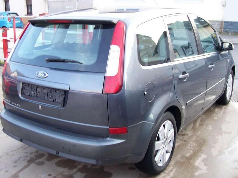 Gebraucht Ford Focus Trend 120 PS (88 kW) 2004 Grau Kombi