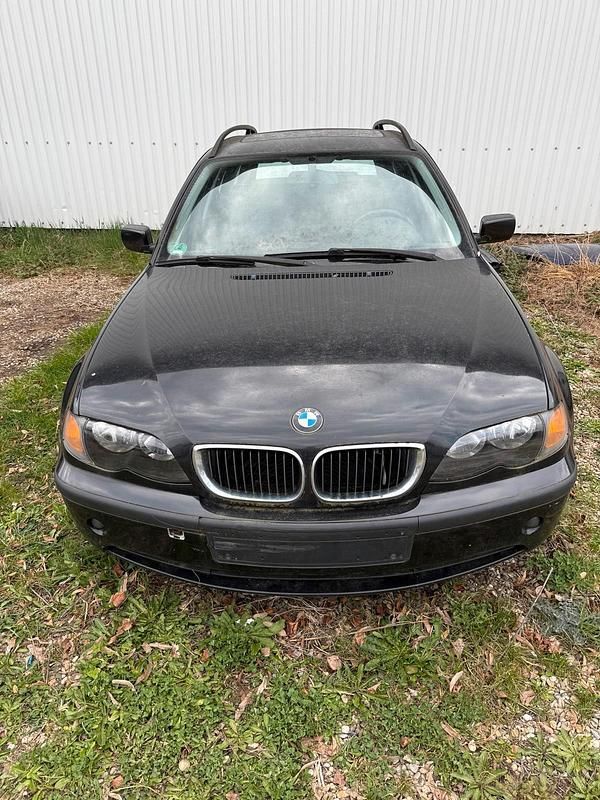 Gebraucht BMW 320 150 PS (110 kW) 2002 Schwarz Kombi