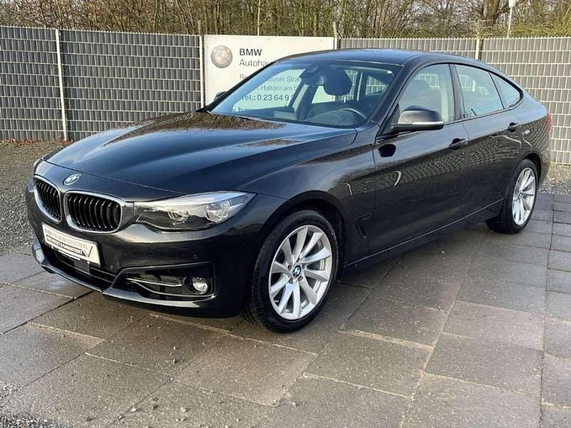 Schwarz Gebraucht 2020 BMW 320 Gran Turismo Sport Line Limousine | 23.900 € (Fairer Preis) - Bild 1/3