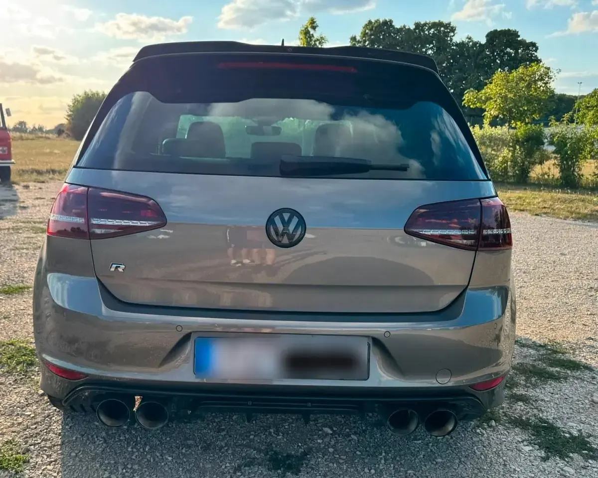 Gebraucht VW Golf VII R 300 PS (220 kW) 2016 Grau Kleinwagen