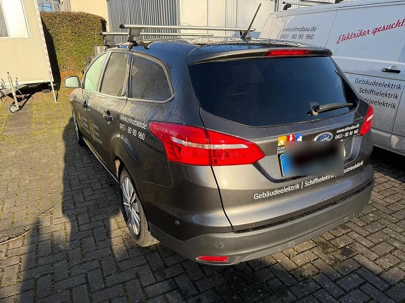 Second-hand Ford Focus 120 CP (88 kW) 2017 Gri Berlinǎ