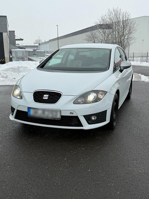 Gebraucht Seat Leon FR 140 PS (102 kW) 2012 Weiß Kleinwagen