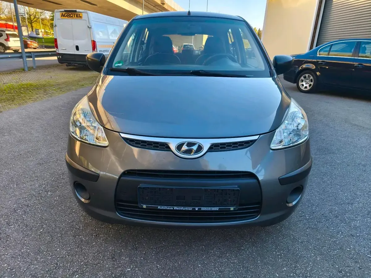 Gebraucht Hyundai i10 67 PS (49 kW) 2010 Grau Kleinwagen