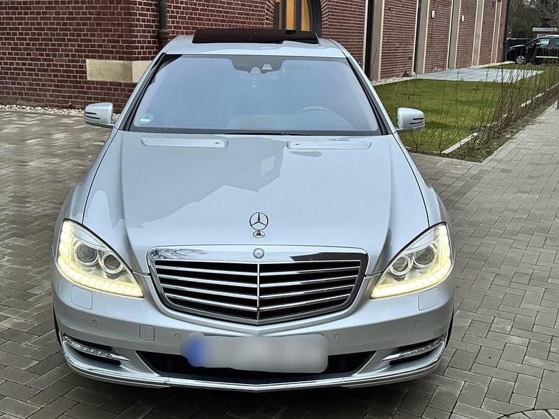 Gebraucht Mercedes S500 435 PS (319 kW) 2011 Silber Limousine
