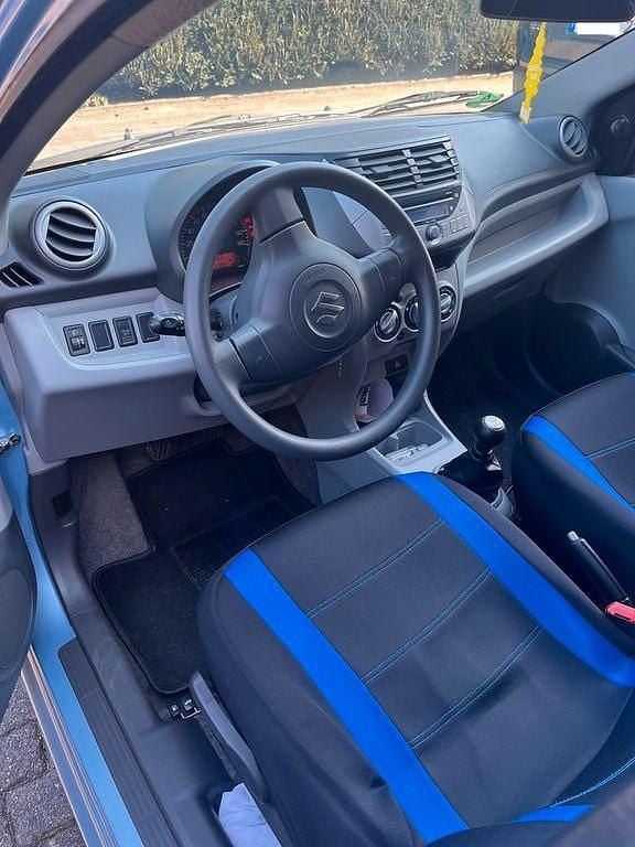 Gebraucht Suzuki Alto 68 PS (50 kW) 2012 Blau Kleinwagen