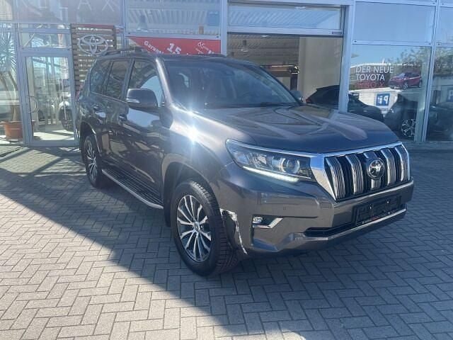 Grau Gebraucht 2018 Toyota Land Cruiser Executive SUV | 41.000 € (Guter Preis) - Bild 1/2