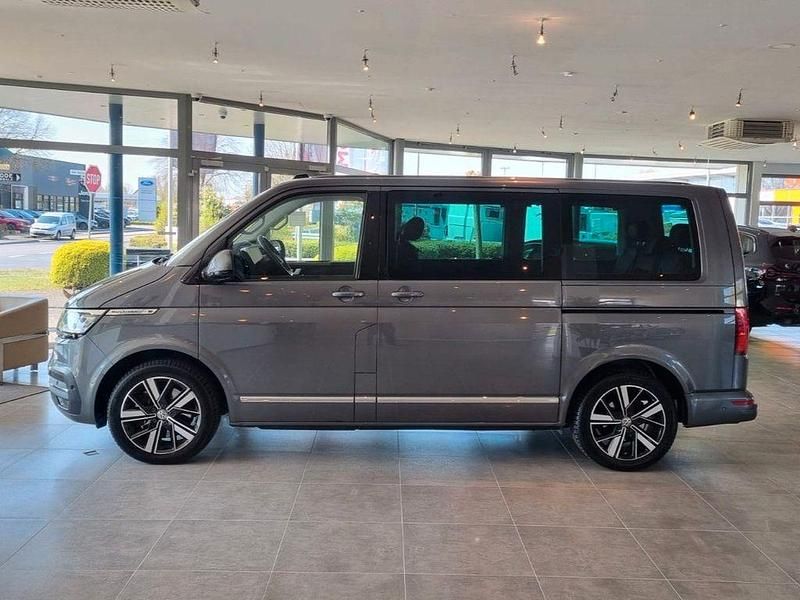 Gebraucht VW Multivan Highline 199 PS (146 kW) 2019 Grau Van / Kleinbus
