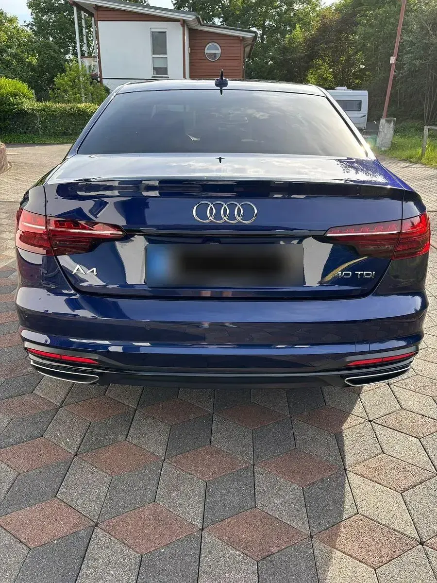 Gebraucht Audi A4 Advanced 190 PS (139 kW) 2020 Blau Limousine