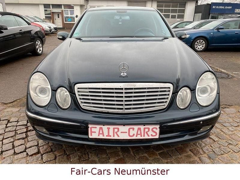Gebraucht Mercedes E500 Avantgarde 306 PS (225 kW) 2003 Blau Limousine