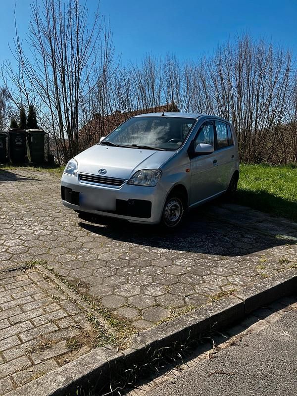 Gebraucht Daihatsu Cuore 58 PS (42 kW) 2003 Grau Kleinwagen