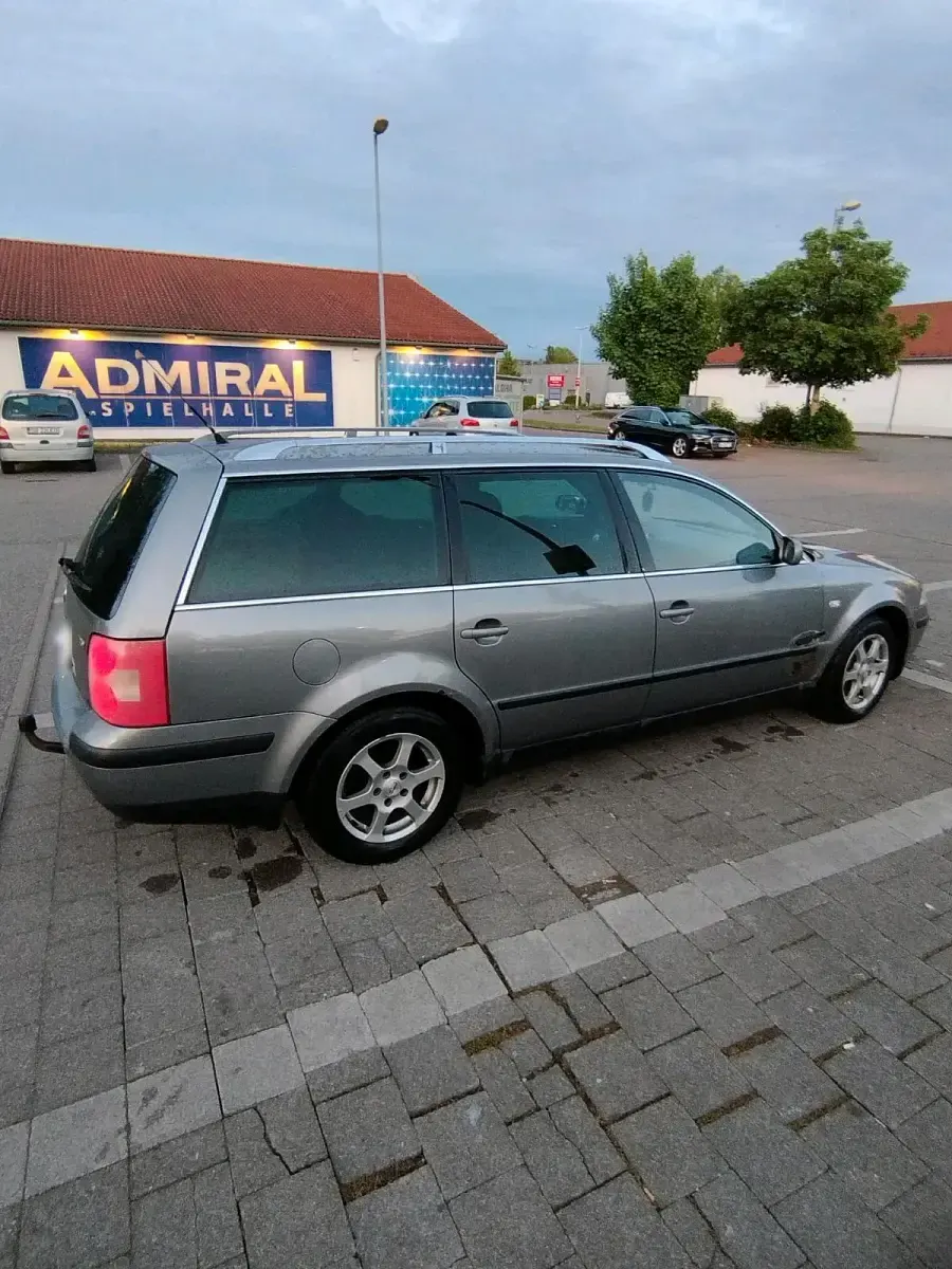 Gebraucht VW Passat 101 PS (74 kW) 2003 Andere farben Kombi