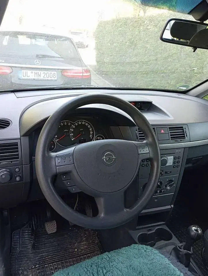 Usata Opel Meriva Edition 105 CV (77 kW) 2007 Argento Monovolume