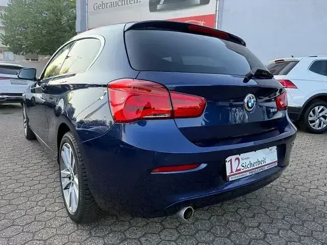Gebraucht BMW 118 Advantage 143 PS (105 kW) 2019 Blau Kleinwagen