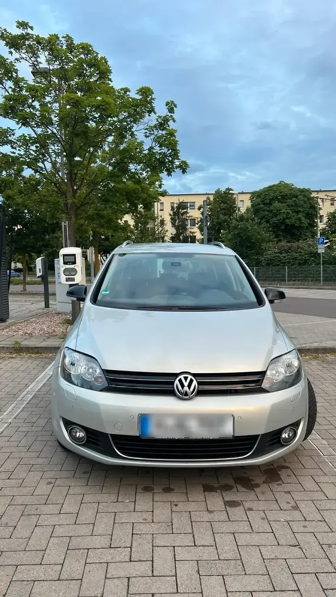 Gebraucht VW Golf VI 105 PS (77 kW) 2011 Grau Kleinwagen