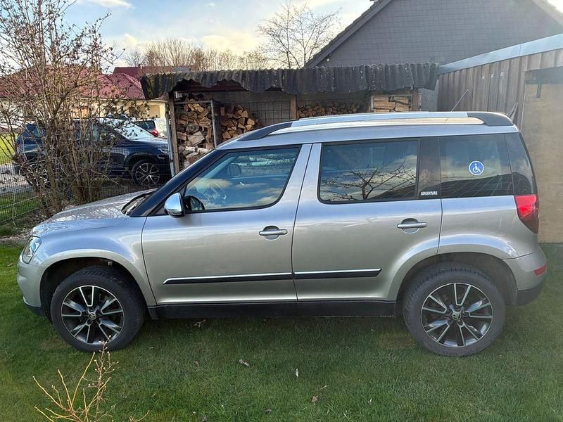 Gebraucht Skoda Yeti Ambition 105 PS (77 kW) 2014 Gelb SUV