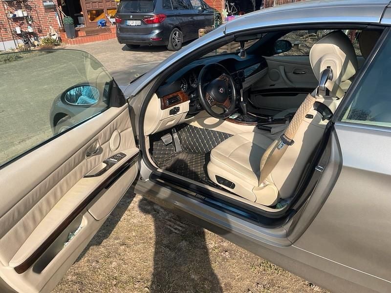 Gebraucht BMW 320 Cabriolet 175 PS (128 kW) 2007 Andere farben Cabrio