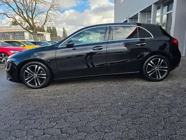 Gebraucht Mercedes A220 190 PS (139 kW) 2023 Schwarz Limousine