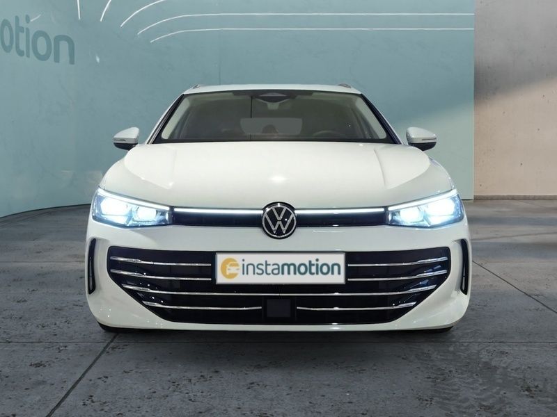Gebraucht VW Passat Elegance 150 PS (110 kW) 2024 Weiß Kombi
