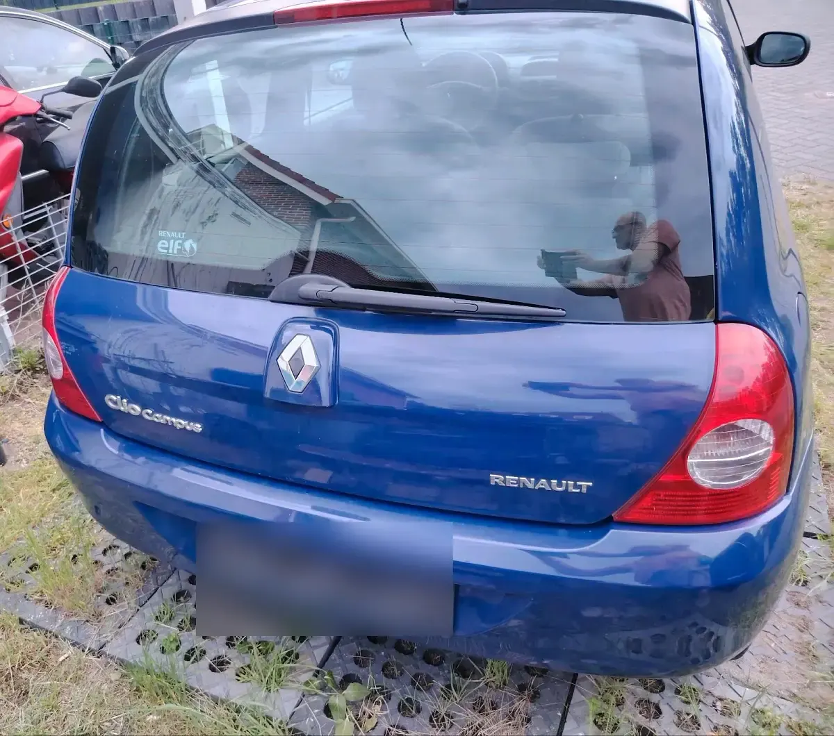 Używany Renault Clio II Campus 60 KM (44 kW) 2007 Niebieski Hatchback
