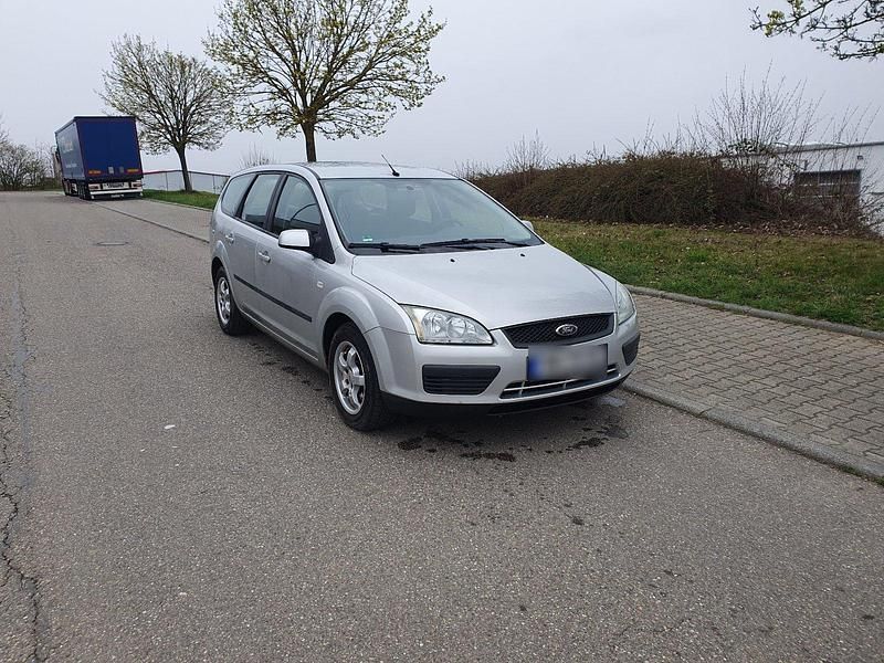 Gebraucht Ford Focus 100 PS (73 kW) 2006 Silber Kombi
