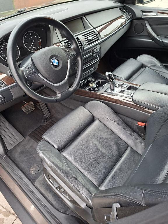 Second-hand BMW X5 245 CP (180 kW) 2012 Maro SUV