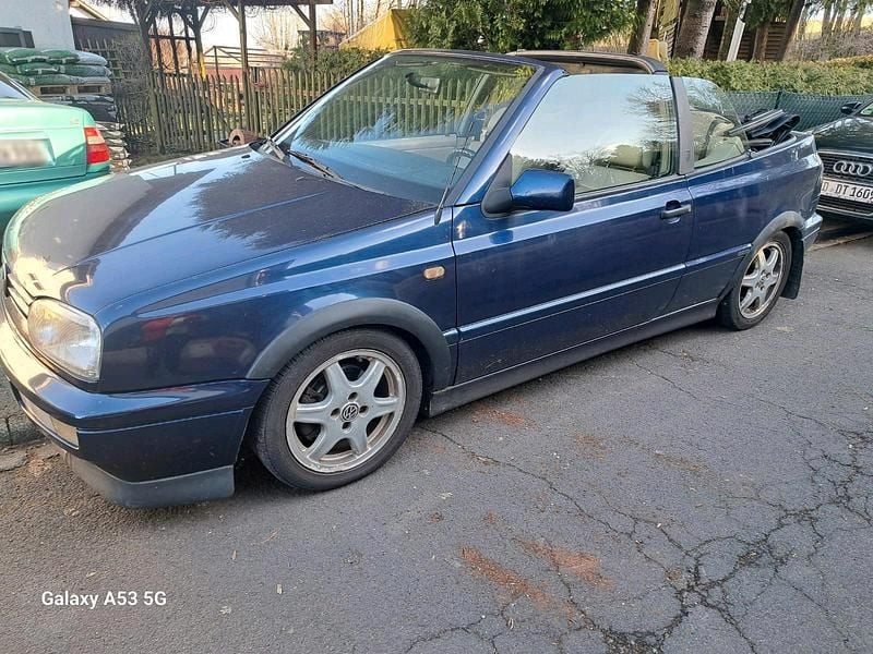 Gebraucht VW Golf 90 PS (66 kW) 1997 Blau Cabrio