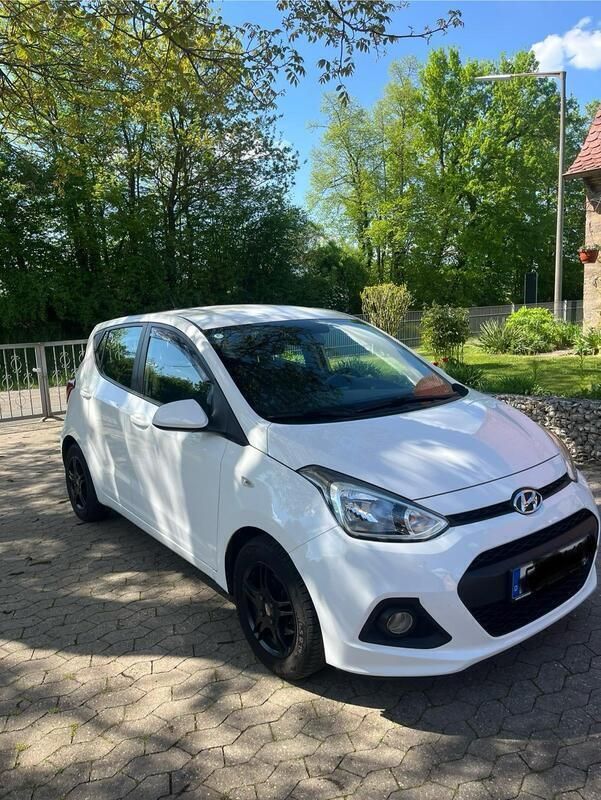 Weiß Gebraucht 2015 Hyundai i10 Classic Kleinwagen | 5.000 € (Fairer Preis) - Bild 1/4