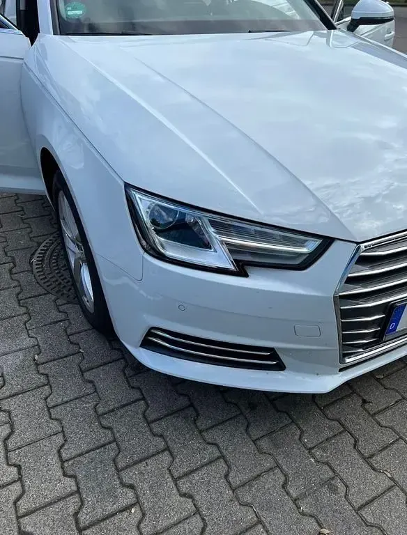 Gebraucht Audi A4 Ambiente 150 PS (110 kW) 2017 Weiß Limousine