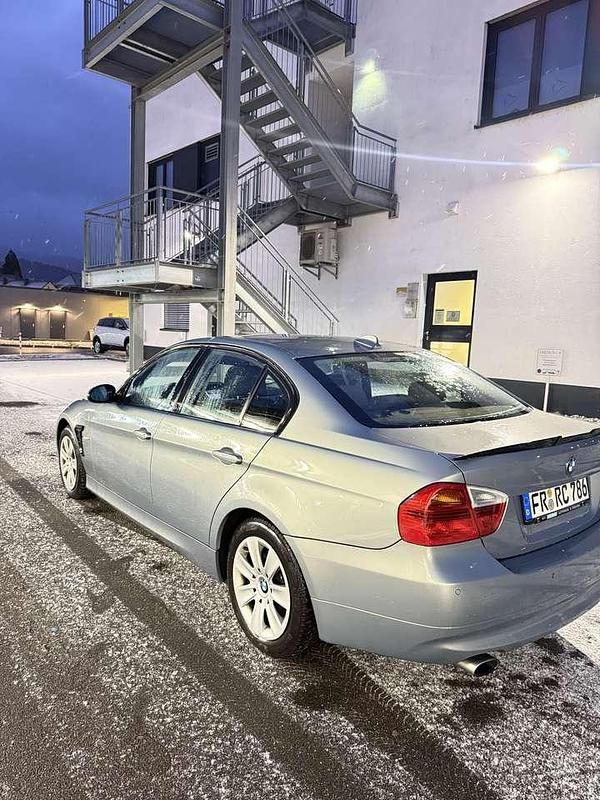 Gebraucht BMW 320 170 PS (125 kW) 2007 Limousine