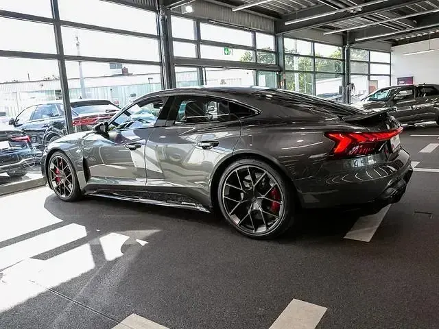 Gebraucht Audi e-tron GT quattro Performance 620 kW (843 PS) 2025 Daytonagrau perleffekt Limousine