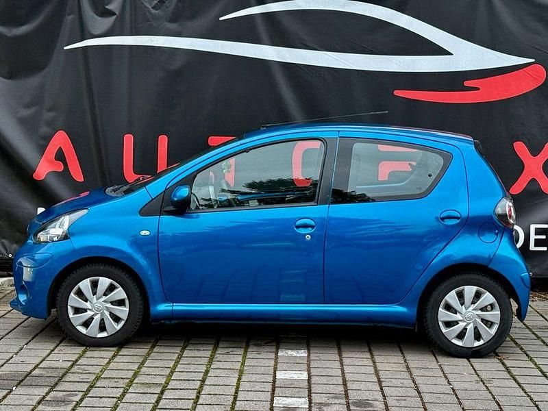 Gebraucht Toyota Aygo Cool 68 PS (50 kW) 2014 Blau Kleinwagen