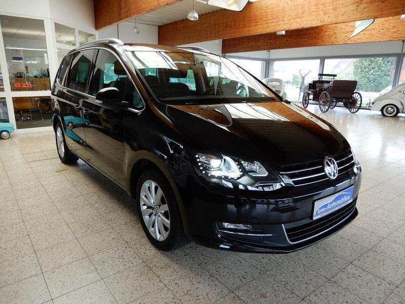 Schwarz Gebraucht 2017 VW Sharan Highline Van / Kleinbus | 19.980 € (Guter Preis) - Bild 1/4