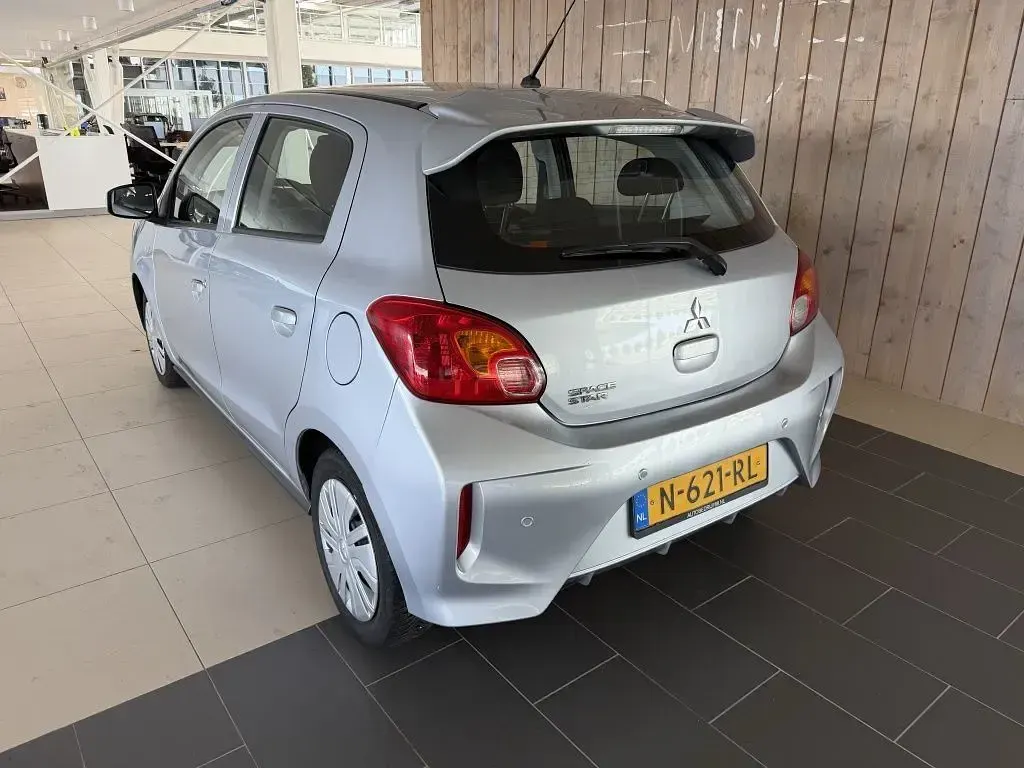 Gebraucht Mitsubishi Space Star 71 PS (52 kW) 2021 Grau Kleinwagen