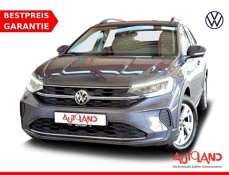 Grau Gebraucht 2023 VW Taigo SUV | 16.890 € - Bild 1/4