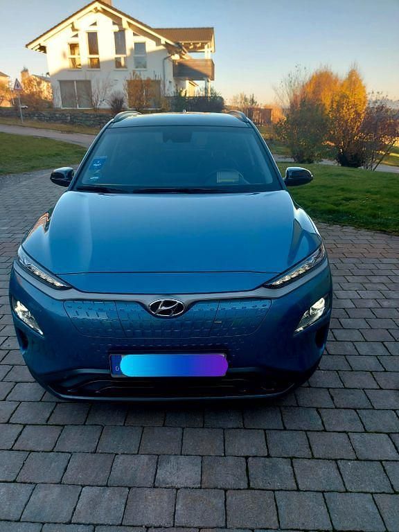 Blau Gebraucht 2021 Hyundai Kona Advantage SUV | 20.000 € (Teuer) - Bild 1/4