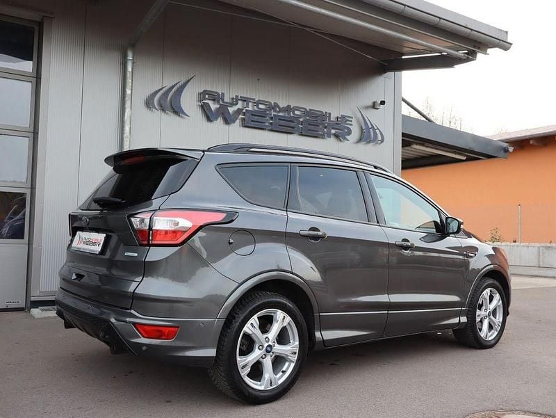Gebraucht Ford Kuga ST-Line 150 PS (110 kW) 2019 Grau SUV