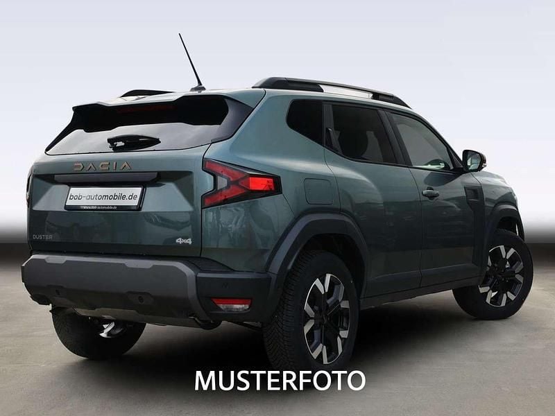 Neu Dacia Duster Extreme 154 PS (113 kW) 2026 Zedergrün SUV