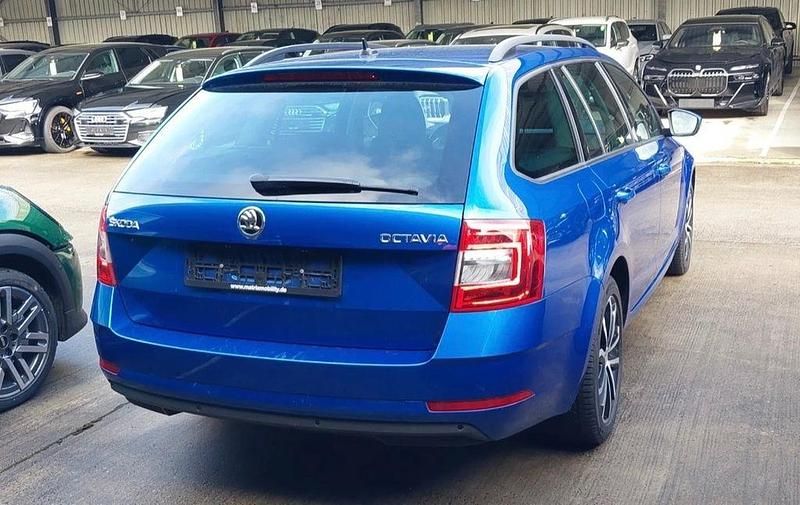 Gebraucht Skoda Octavia 150 PS (110 kW) 2020 Blau Kombi