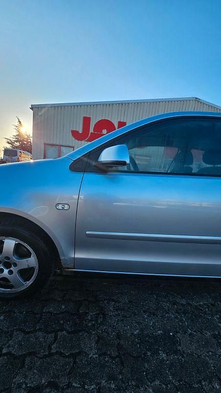 Gebraucht VW Polo Basis 54 PS (39 kW) 2003 Grau Limousine