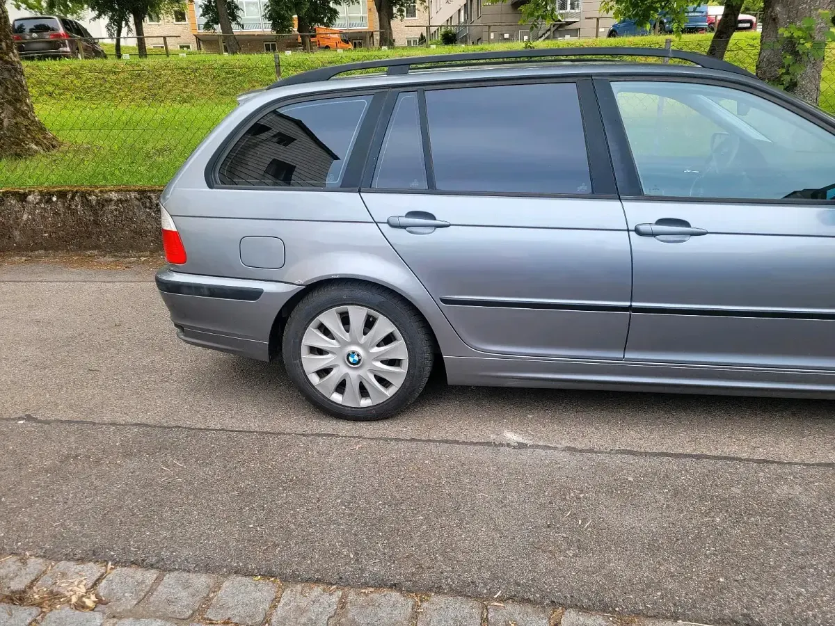Gebraucht BMW 316 116 PS (85 kW) 2003 Silber Kombi