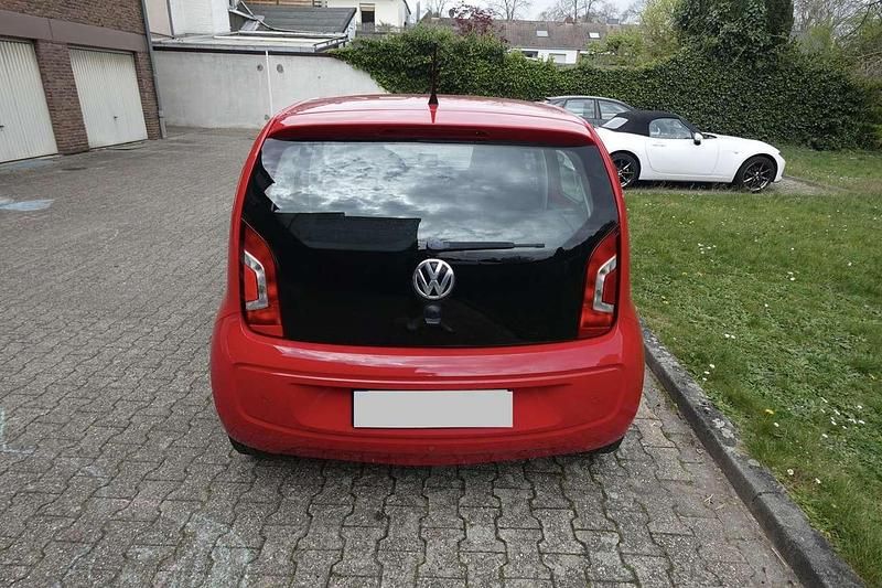Usado VW up! high up! 75 CV (55 kW) 2016 Rojo Utilitario