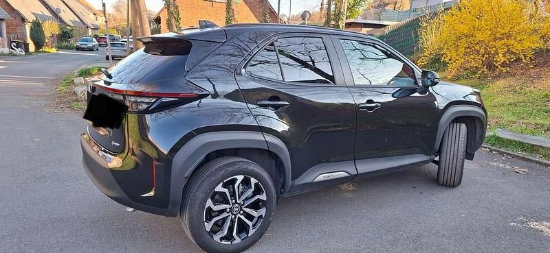 Gebraucht Toyota Yaris Cross Team 92 PS (67 kW) 2024 Schwarz SUV