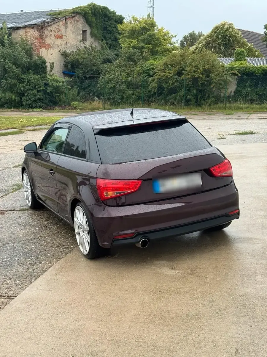 Gebraucht Audi A1 95 PS (69 kW) 2016 Rot Kleinwagen
