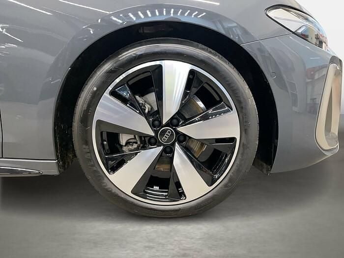 Gebraucht Audi A5 Edition .1 204 PS (150 kW) 2025 Grau Kombi