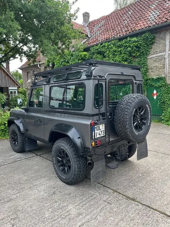 Gebraucht Land Rover Defender 122 PS (89 kW) 2008 Grau Kombi
