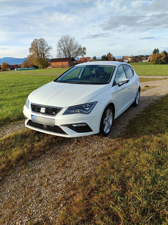 Schwarz Gebraucht 2017 Seat Leon FR Limousine | 14.400 € (Fairer Preis) - Bild 1/4
